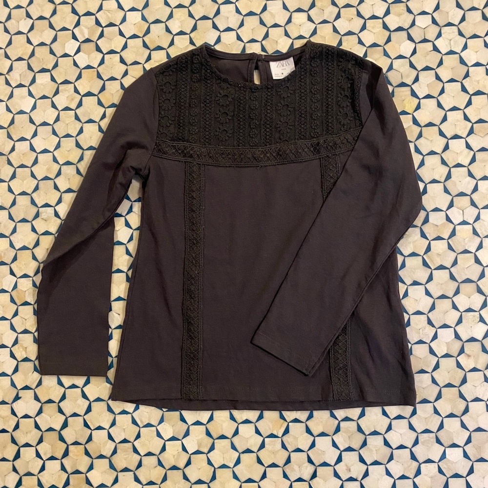 Zara Girls Grey Top with Lace Detail size 8 NWOT